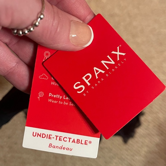 SPANX NWT Undie-Tectable Bandeau Bra in Black Size Large Very Black Strapless - Picture 11 of 13